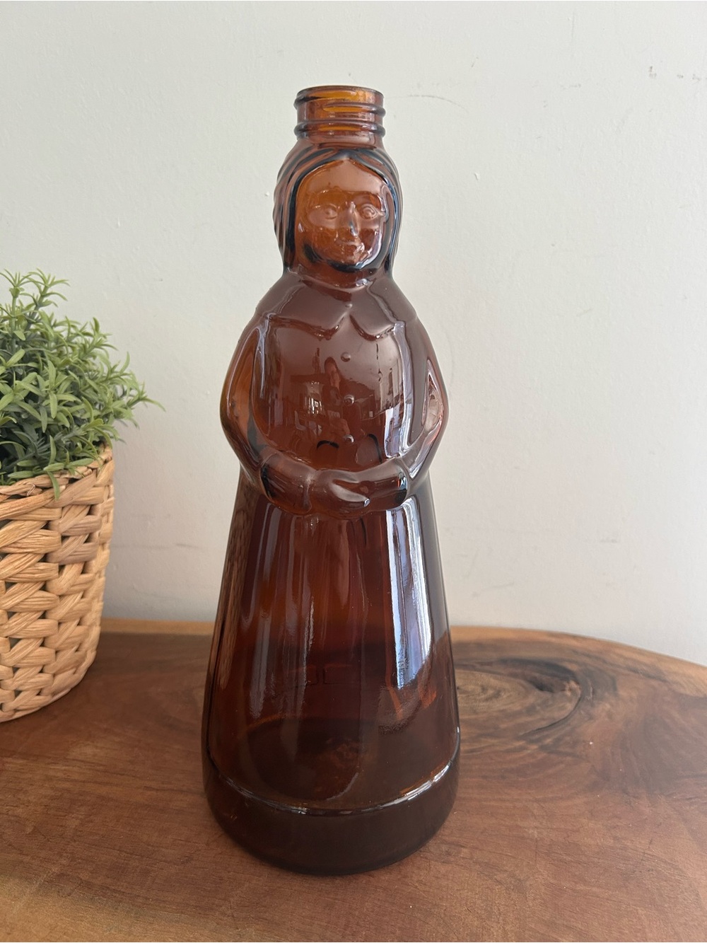 Vintage 1972 Mrs. Butterworth's Amber Glass Syrup LadyBottle by Thatcher No Cap